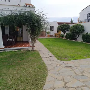 chalet-junto-al-mar-con-jardn-privado.es-andalucia.com/
